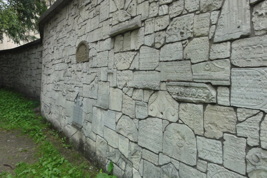 Krakau Kazimierz Klagemauer an der Remuh-Synagoge.